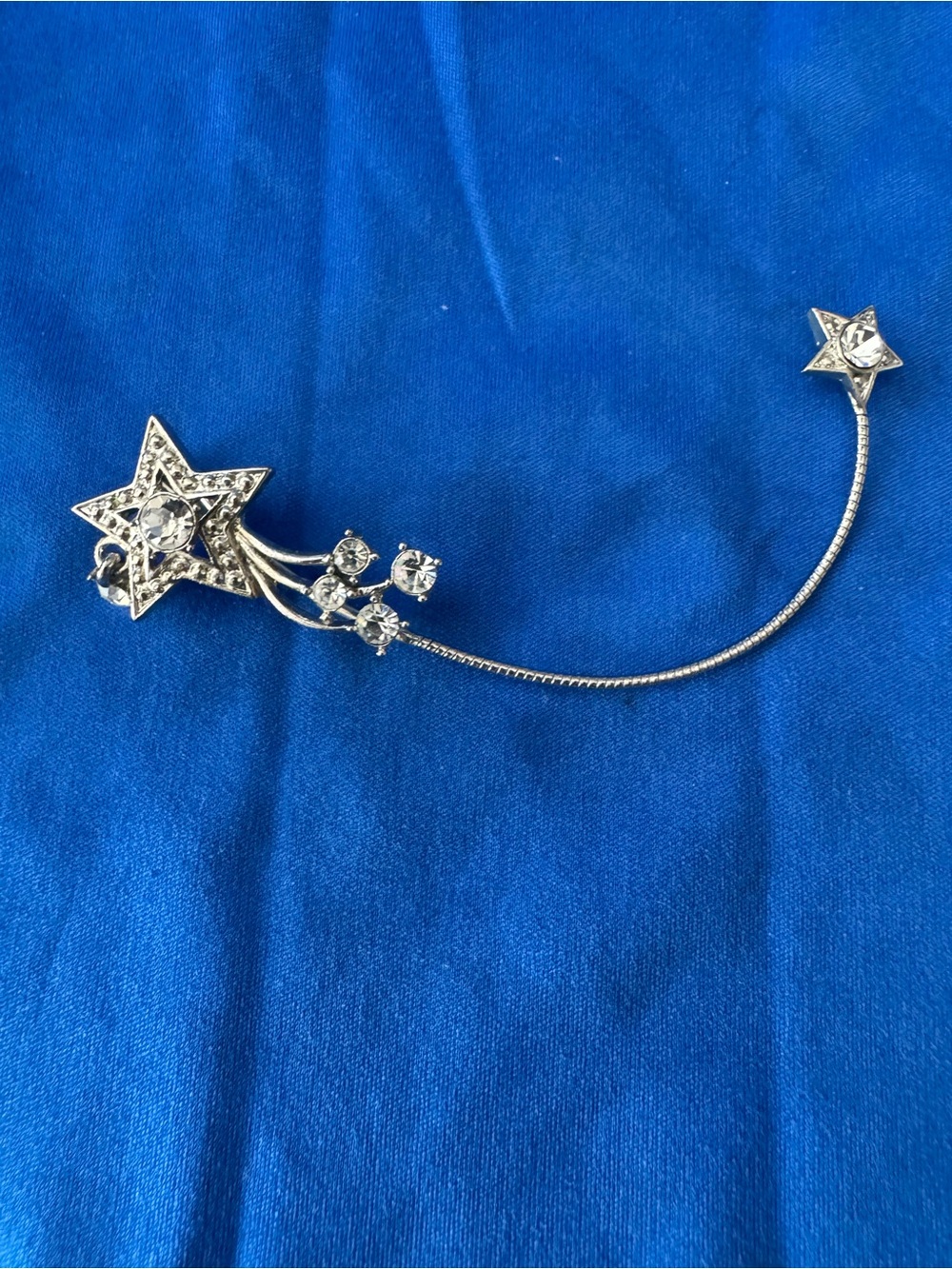 Avon , Silver Star Shooting Star 1 EarCuff with Crystal Accents ReallyCool! 😎 🎼🌞